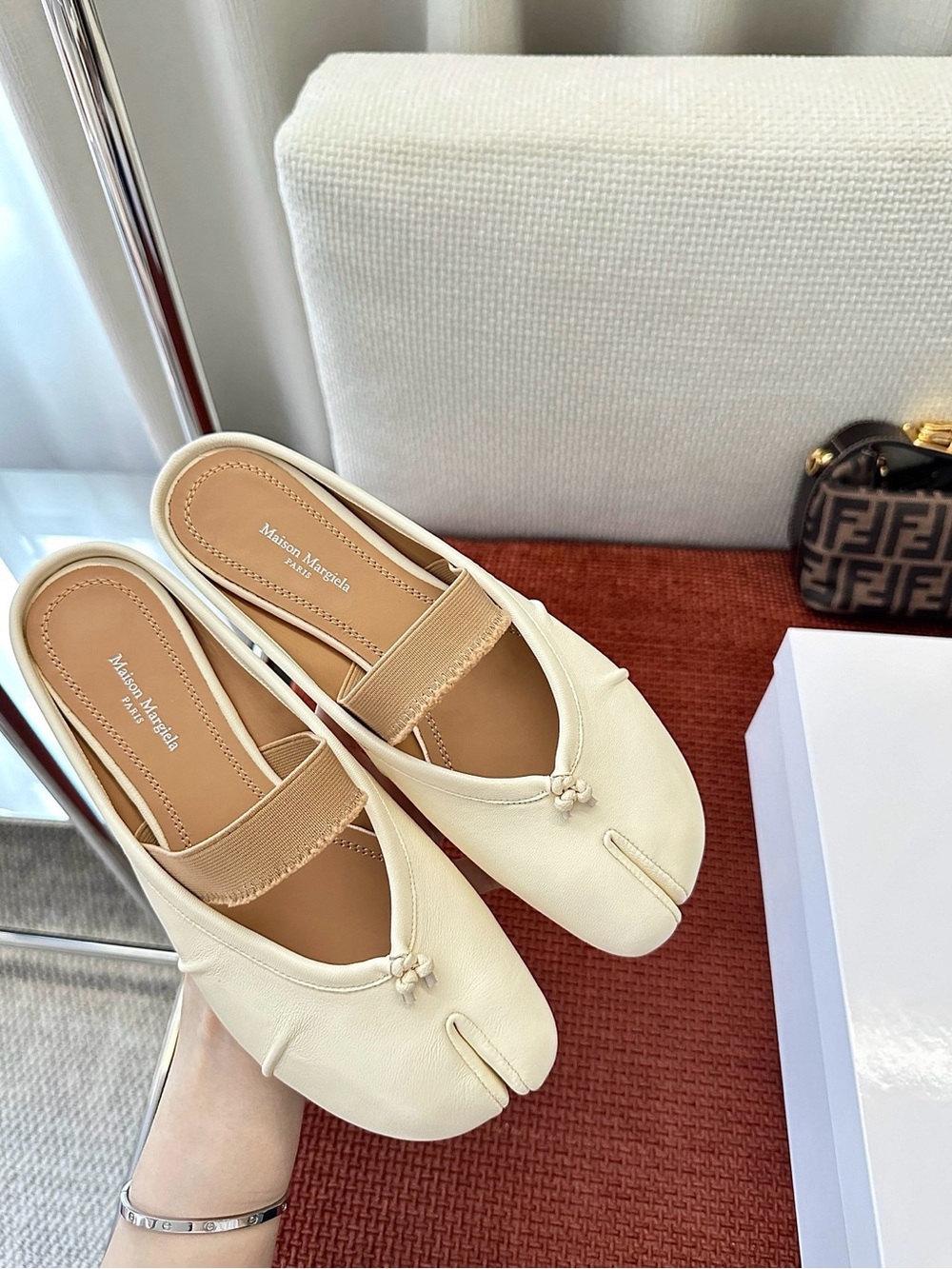 Maison Martin Margiela Cream Leather Slip-On Mules - Picture 3 of 8